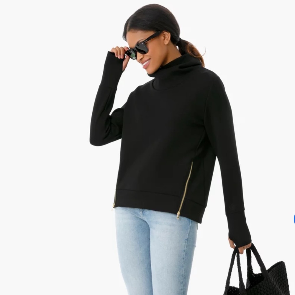 Addison Bay Black Everyday Pullover Size Large !